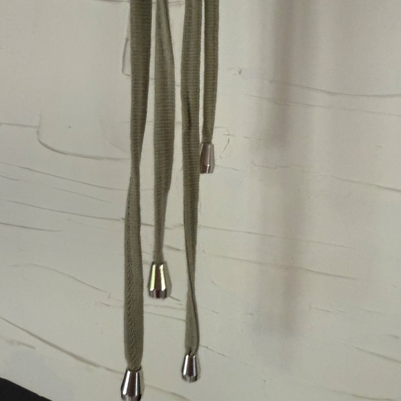 Princess Polly Jamison Reid Crop Top Khaki | Size US 10 - Picture 6 of 7